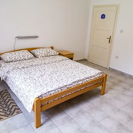 Bogoljubova Vinska Koliba * Vrdnik