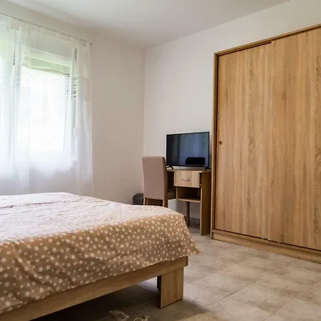 Bogoljubova Vinska Koliba * Vrdnik